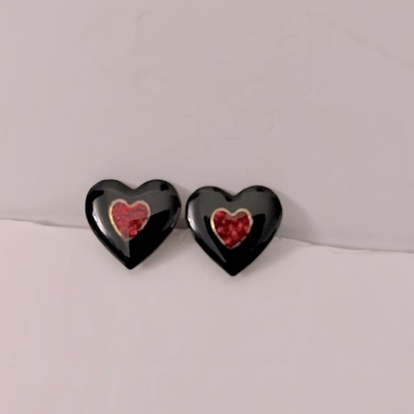 VINTAGE ENAMEL HEART EARRINGS - Picture 1 of 6